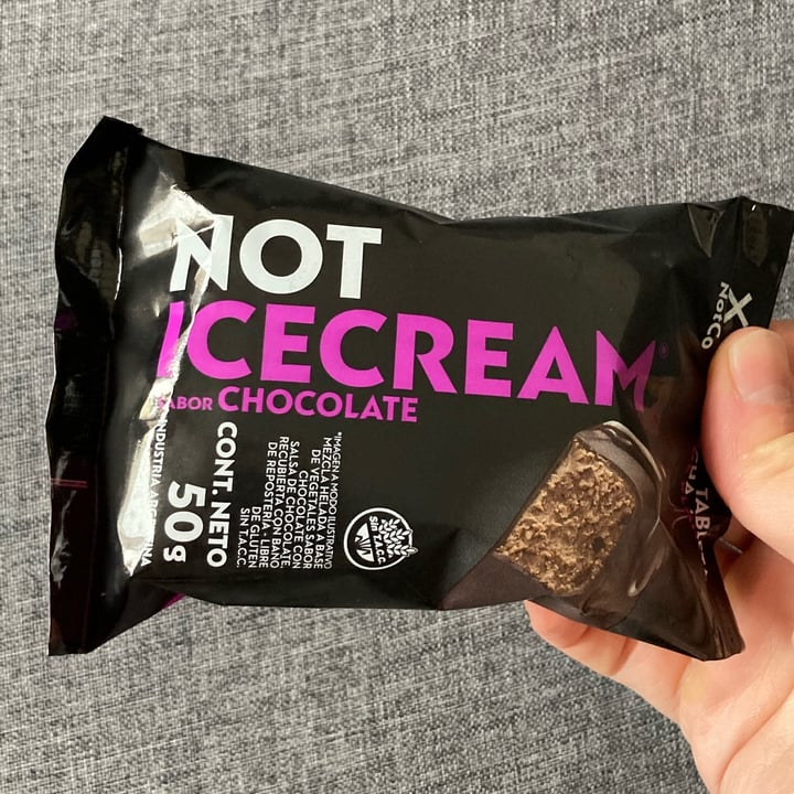 review photo of NotCo Not Icecream Chocolate shared by @lobodecrin on 08 Aug 2022 - review