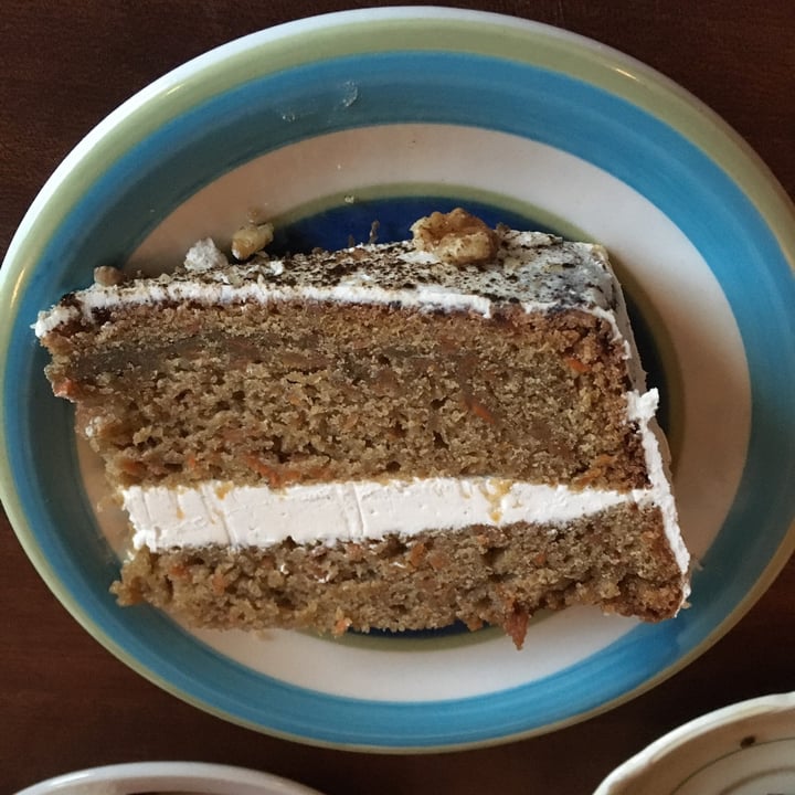 photo of MOLA Carrot Cake shared by @lauchis on  06 Sep 2021 - review