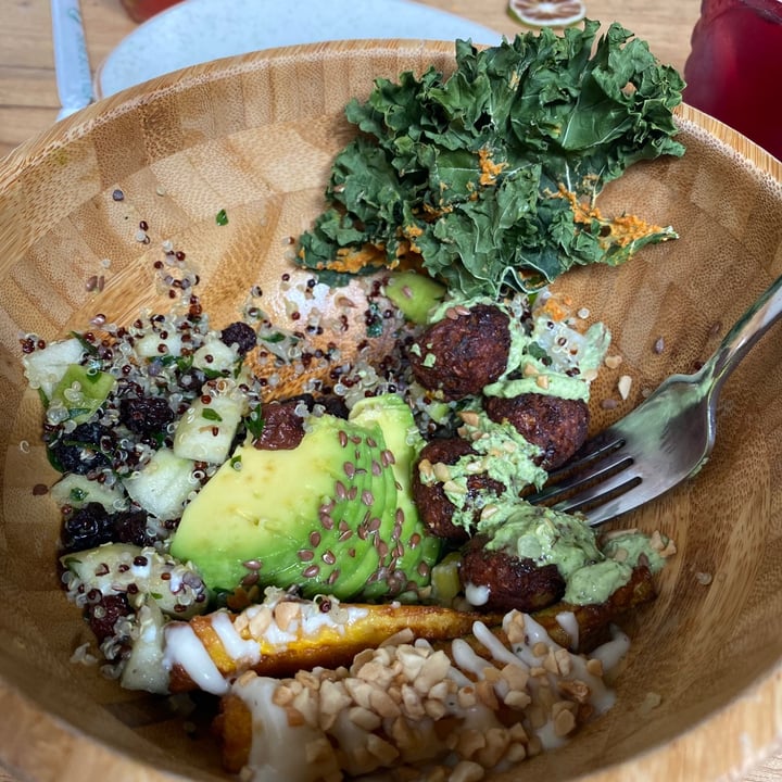 photo of Restaurante Kaime Quinoa bowl shared by @tinis on  19 Sep 2021 - review