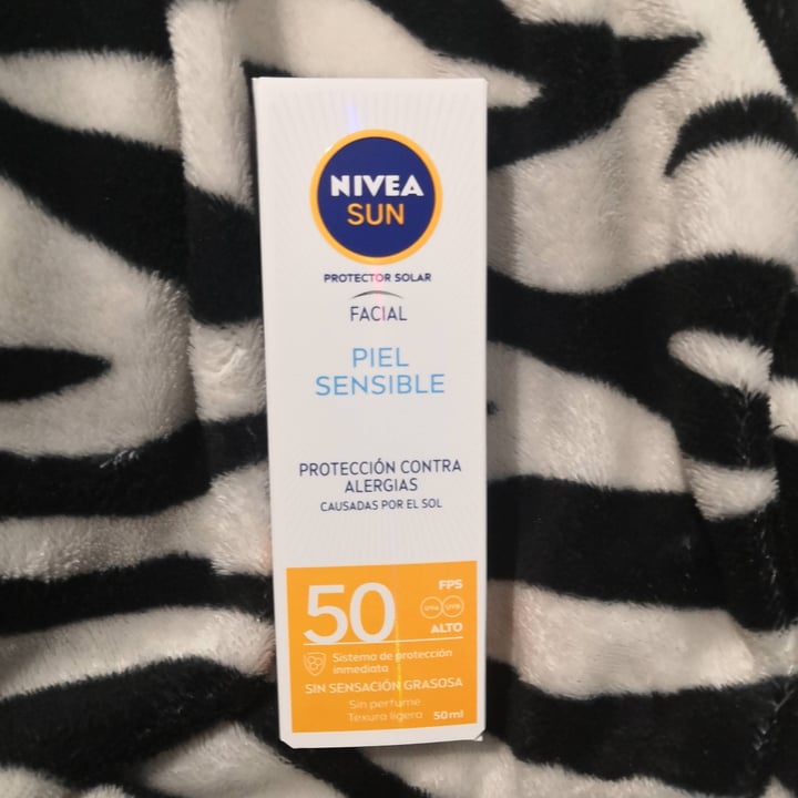 photo of Nivea Protector Solar Facial Piel Sensible shared by @almith on  24 Nov 2021 - review