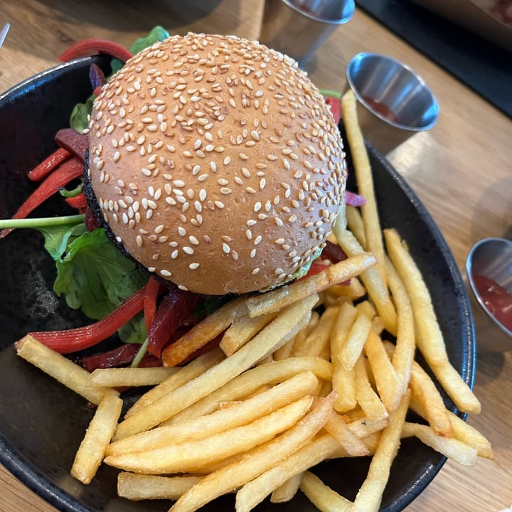 photo of Vagabond Kitchens | Silo District Chickpea & Quinoa Fritter Burger shared by @erinxjessica on  20 May 2022 - review