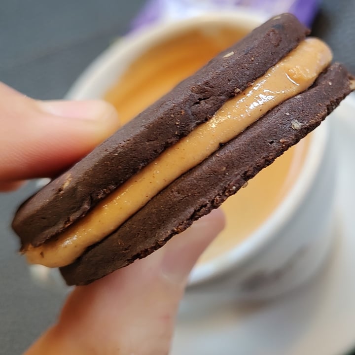 photo of Animal kind Alfajor Con Manteca De Mani shared by @agustin-alvarez on  14 Nov 2022 - review