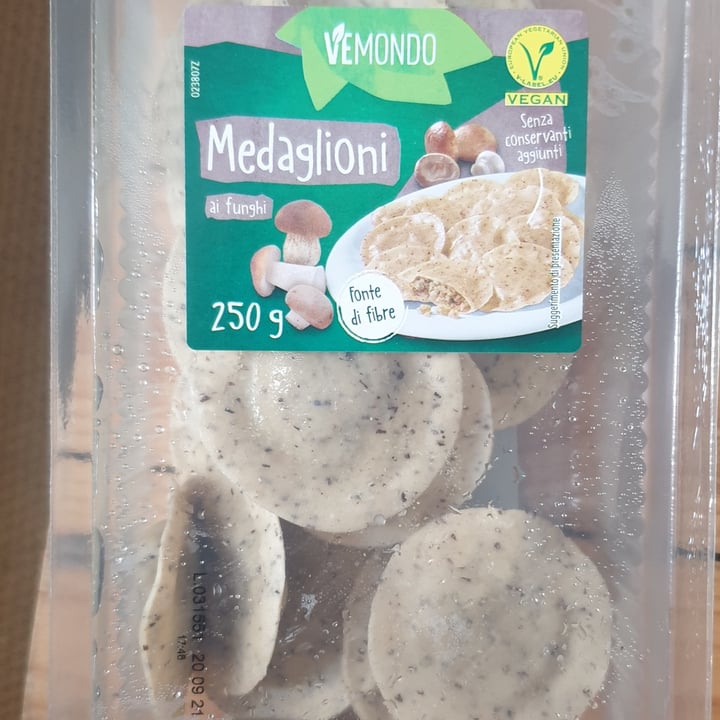 photo of Vemondo Medaglioni ai funghi shared by @emaaambero on  11 Sep 2021 - review