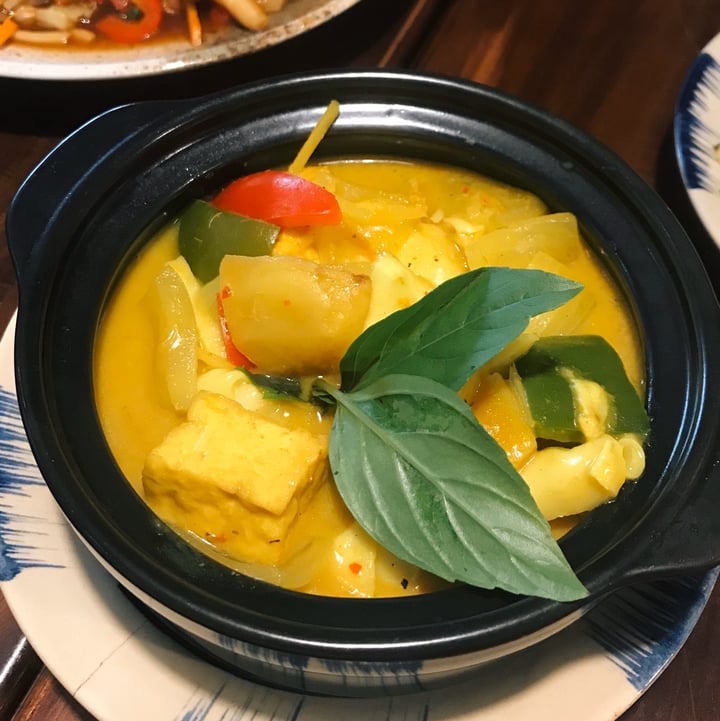photo of Pi Vegetarian Saigon Coconut Curry shared by @trangdang on  04 Dec 2019 - review