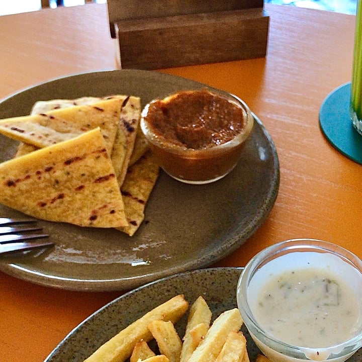 photo of The Roots Salad Bar chia naan shared by @auralins on  22 Feb 2020 - review