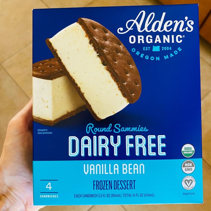 photo of Alden’s Organic Dairy Free Vanilla Bean Round Sammies shared by @beckyyy on  20 May 2022 - review