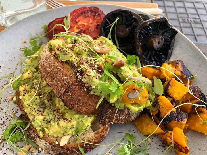 photo of Little Mali Smashed avo shared by @coolyrob on  29 Nov 2018 - review