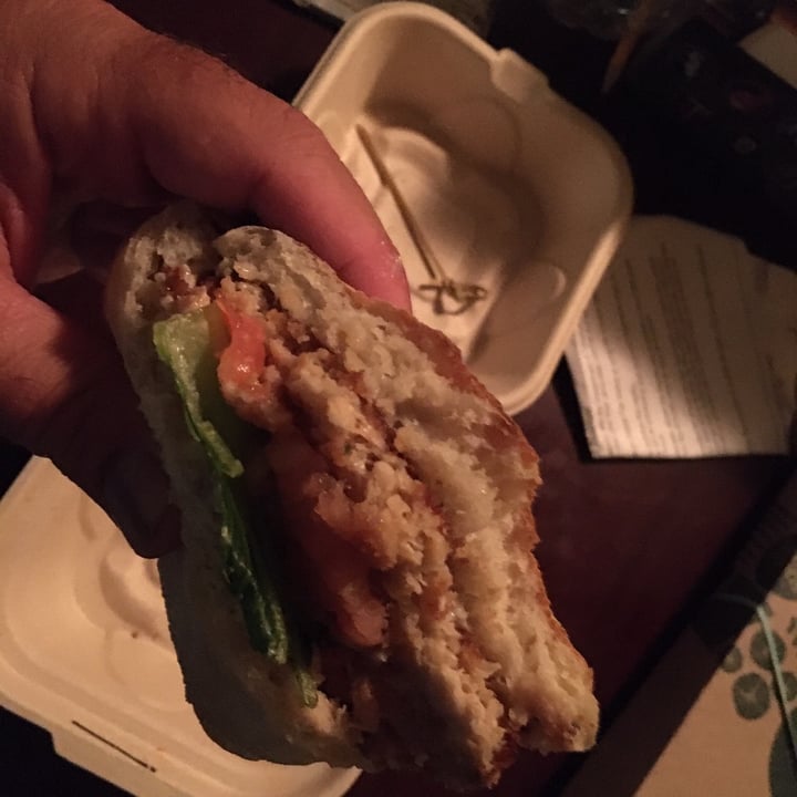 photo of Earth Aloha Eats Crispy “Chicken” Sandwich shared by @raatz on  07 Oct 2020 - review