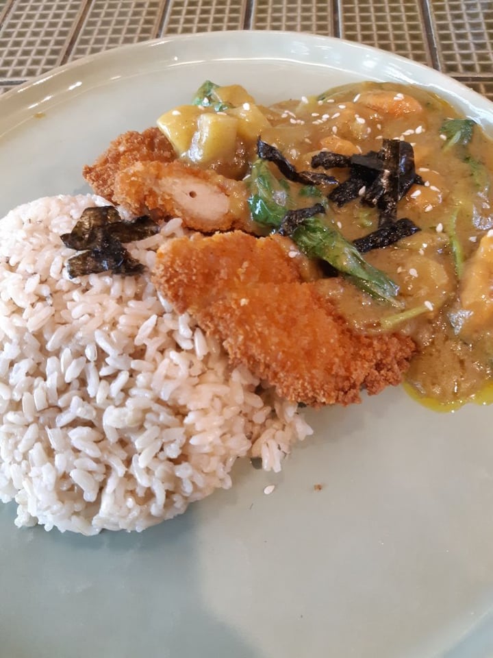 photo of Burgreens Pondok Indah Mall Japanese Katsu Curry shared by @bernadinerosaa on  02 Jan 2020 - review