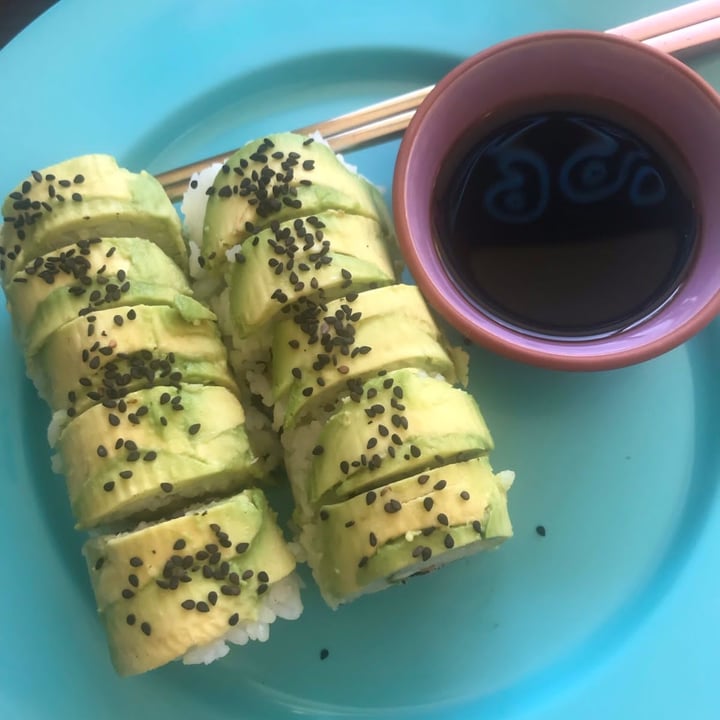 photo of Veggie Koi Sushi Cate roll shared by @pilina on  06 Oct 2021 - review