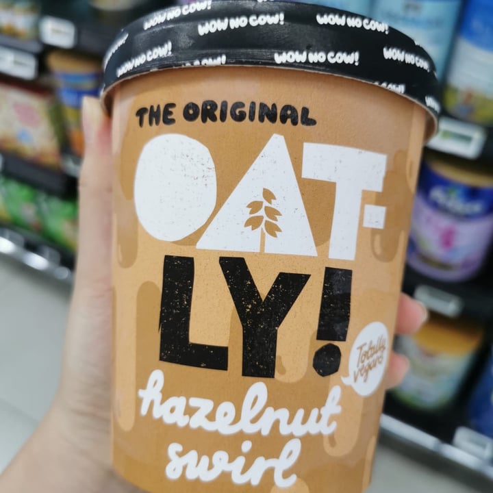 review photo of Oatly Hazelnut Swirl Ice Cream shared by @hannahjtan on 21 Jun 2021 - review