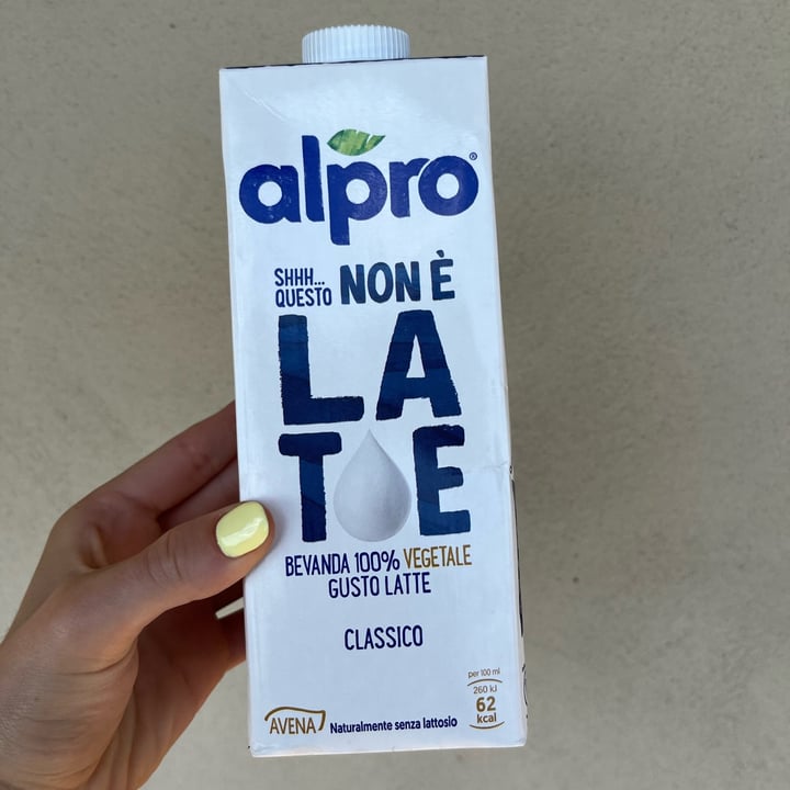 photo of Alpro This is Not Milk Classic Questo Non è Late Classico shared by @martinabotelli on  12 Jul 2022 - review