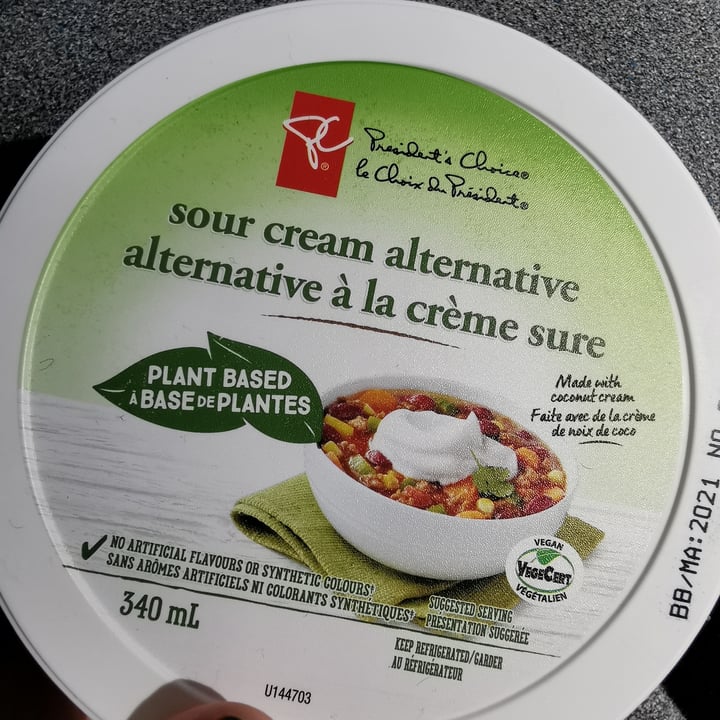 photo of President's Choice Sour cream alternative shared by @virginieparenteau on  23 Oct 2021 - review