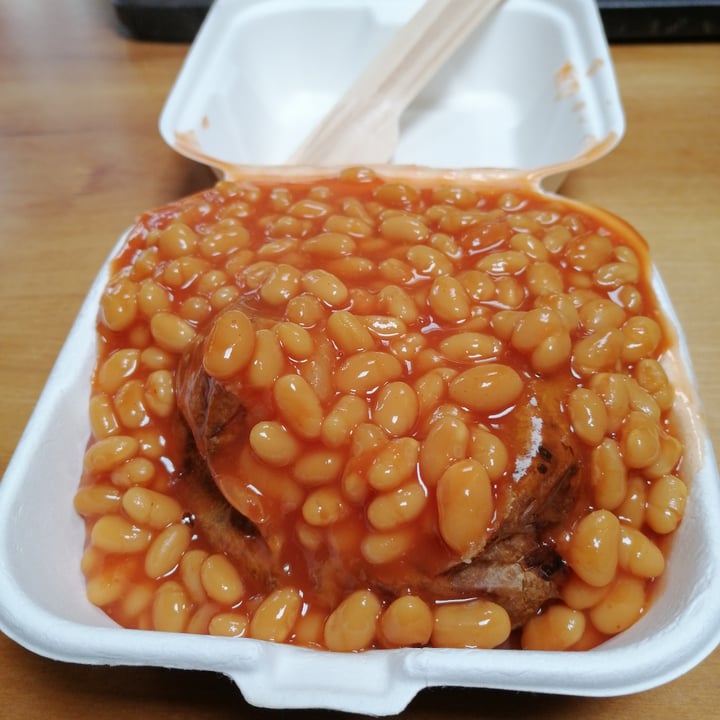 photo of Caffi Gorphwysfa Cafe - Pen Y Pass Jacket potato with beans shared by @bradipina on  17 Apr 2022 - review
