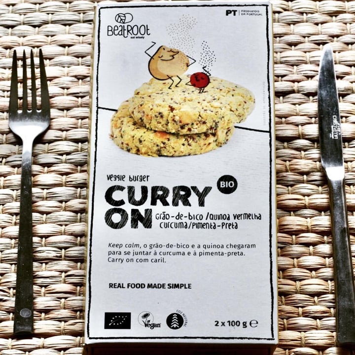 review photo of Beatroot Curry On Veggie Burger shared by @cleomartins on 07 Aug 2021 - review