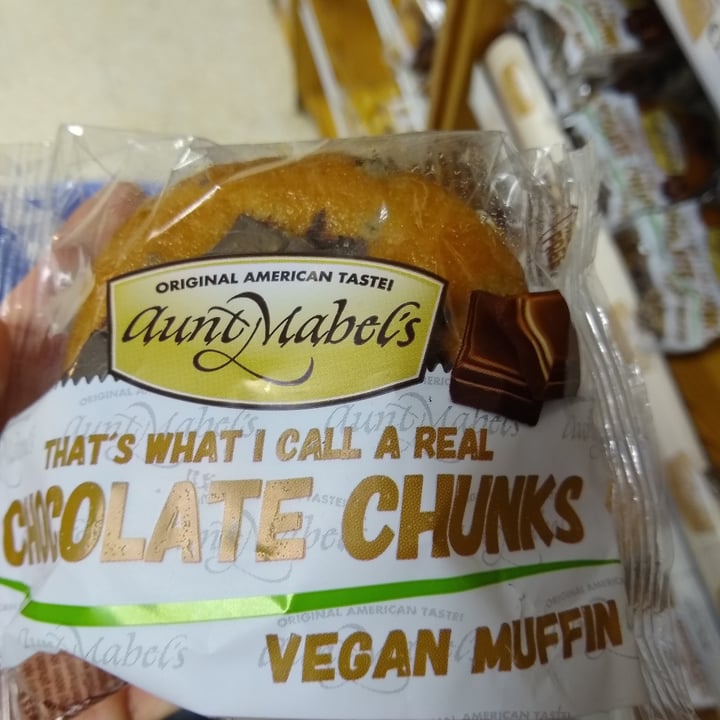 photo of Aunt Mabel's Chocolate Chunks Vegan Muffin shared by @dashinda on  21 Dec 2020 - review