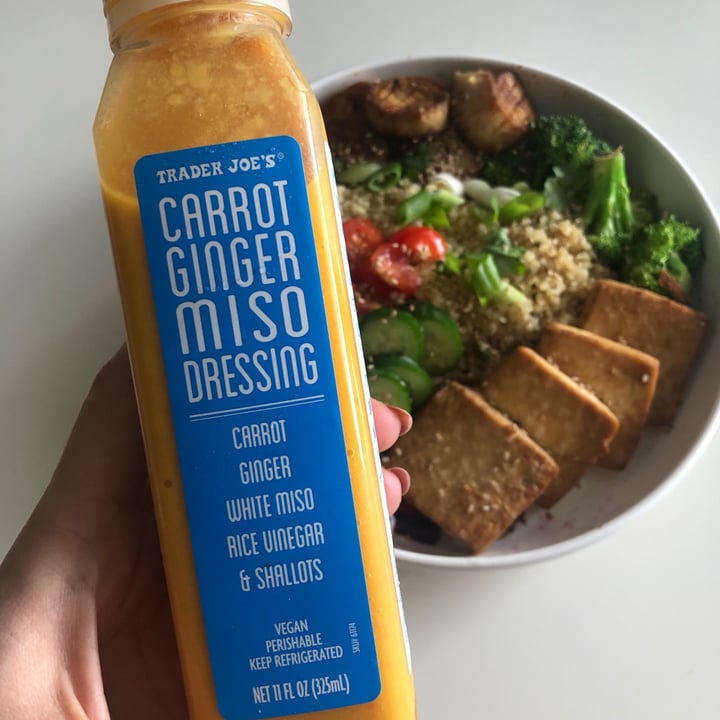 review photo of Trader Joe's Carrot Ginger Miso Salad Dressing shared by @forksandplants on 13 Apr 2021 - review