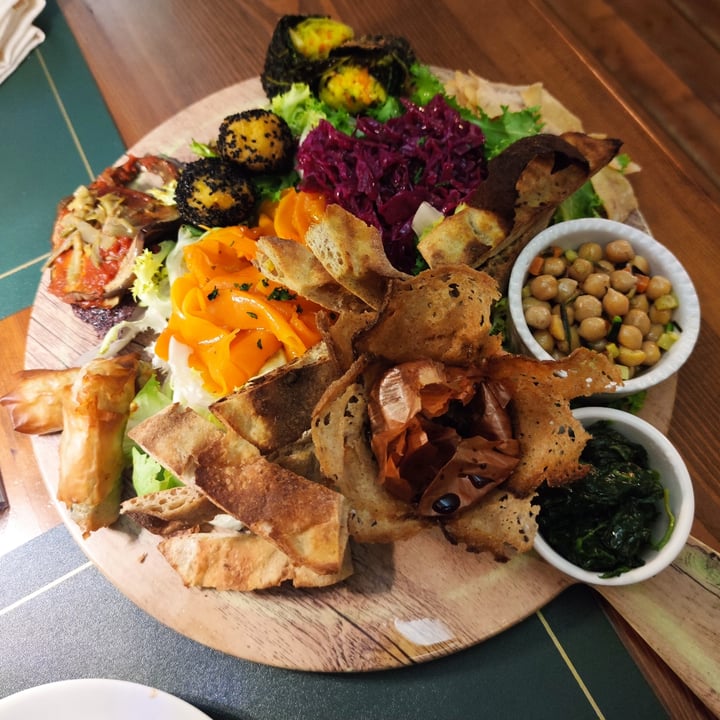 review photo of Osteria New York Antipasto Vegano shared by @verooh on 05 May 2022 - review