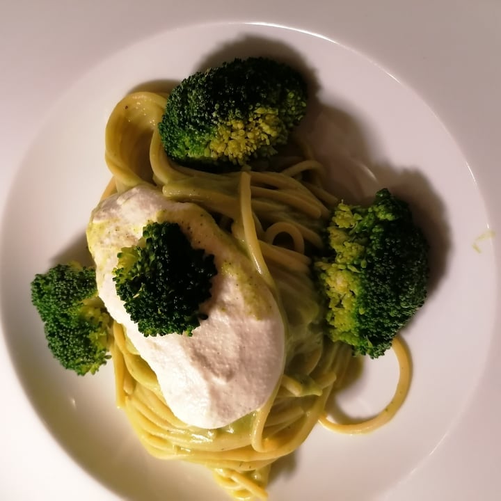 review photo of Osteria Moderna Spaghetti con broccoli e crema di mandorle shared by @susy49 on 08 Jan 2022 - review