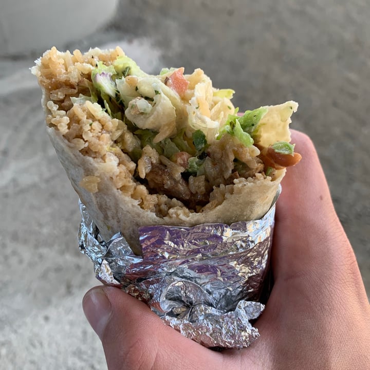 review photo of Señor Sisig - Restaurant Senor Sisig Vegano Burrito - Chicken Substitute shared by @otbot3000 on 06 Jun 2021 - review