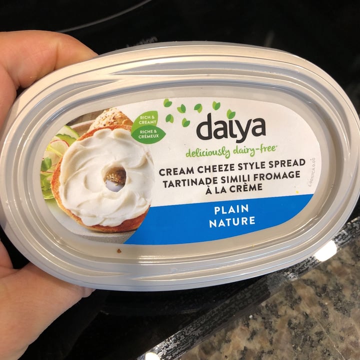 photo of Daiya Plain Cream Cheeze Style Spread shared by @wfpbsarah on  22 Jun 2020 - review