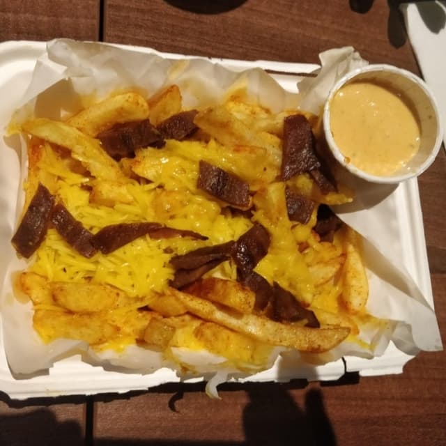 Foto do prato “Cheezy chips with THIS isn't bacon pieces”