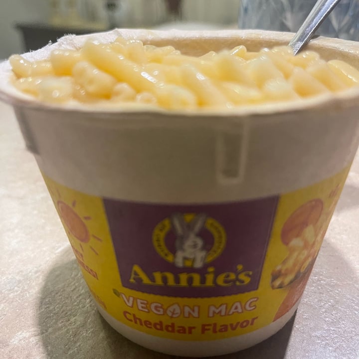 photo of Annie’s Organic Vegan Mac Microwavable Cheddar Flavor shared by @razor on  26 Apr 2022 - review