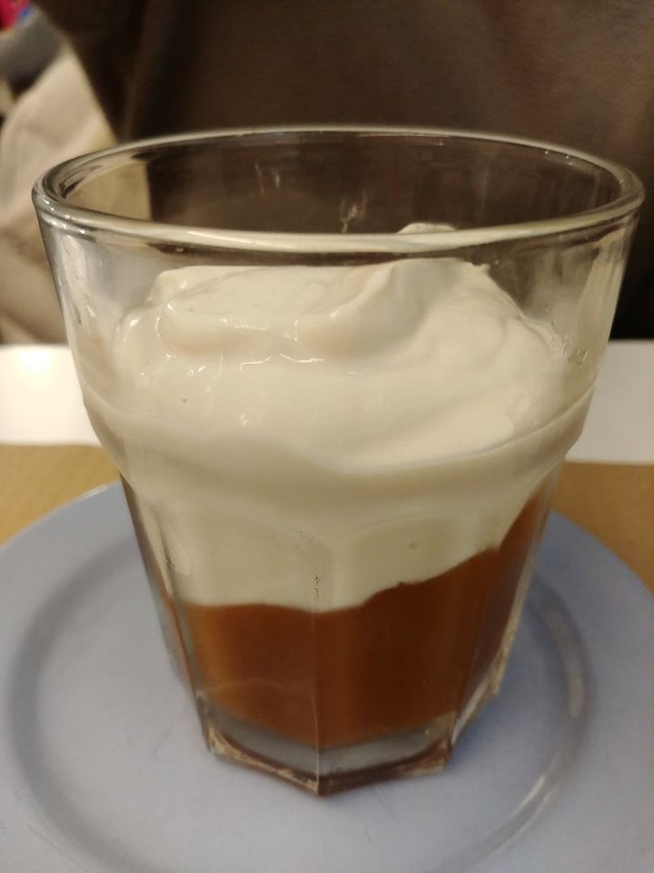 photo of Km. O Yogurt de soja con puré de manzana asada (sin azúcar) shared by @hoerujoel on  21 Jan 2020 - review