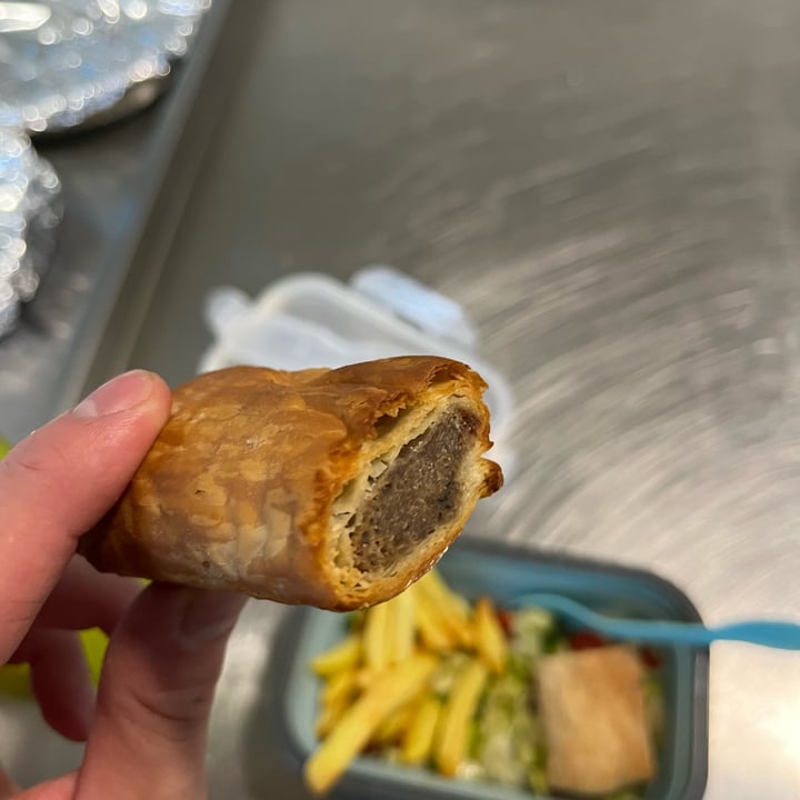 photo of Fry's Family Food 2 Plant-Based Sausage Rolls shared by @vegmart404 on  26 Jan 2022 - review