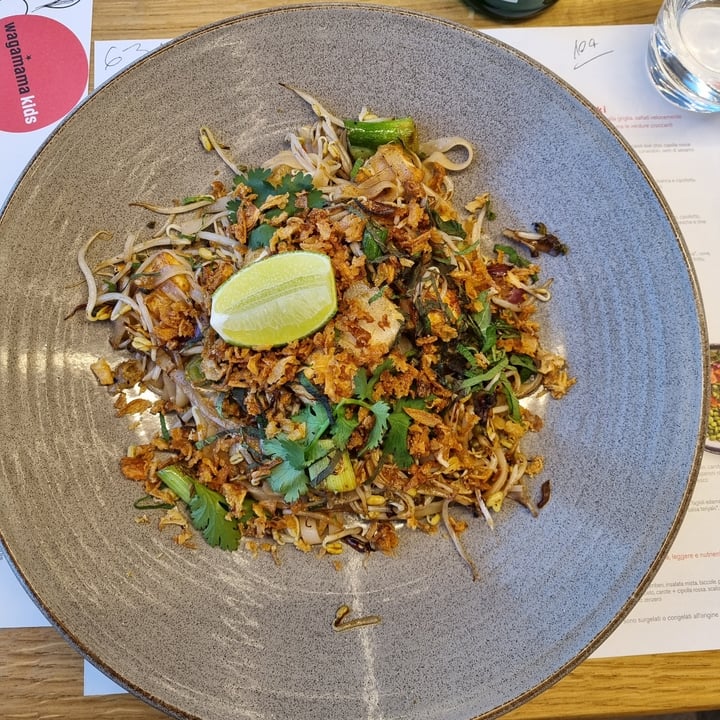 photo of Wagamama Pad thai vegan shared by @edda123 on  14 Apr 2022 - review