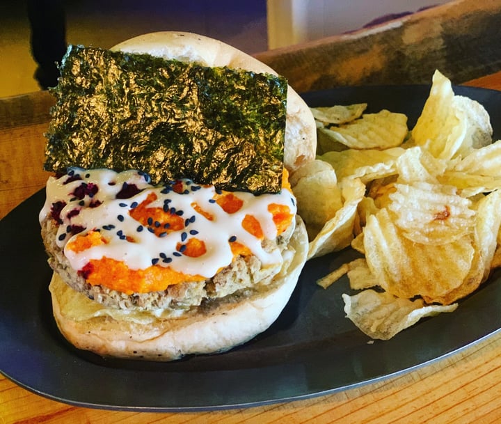 photo of Burrowing Owl The burger special shared by @jlgoesvegan on  14 Nov 2018 - review