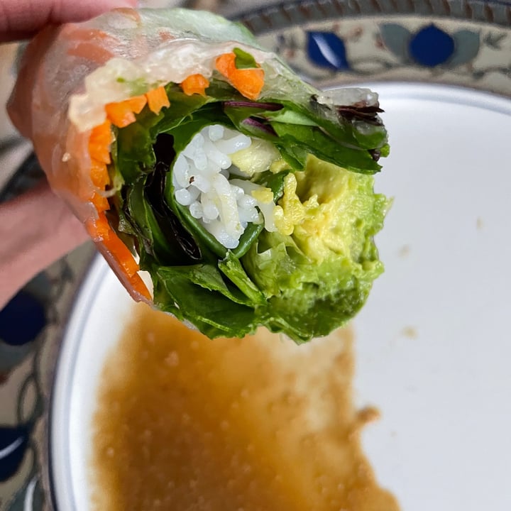 photo of Loving Cafe avocado roll shared by @karenasp on  08 Jun 2022 - review