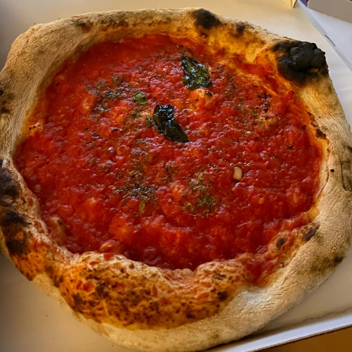photo of Pizzeria Fratelli D’Auria pizza marinara shared by @frankier on  16 Jun 2022 - review