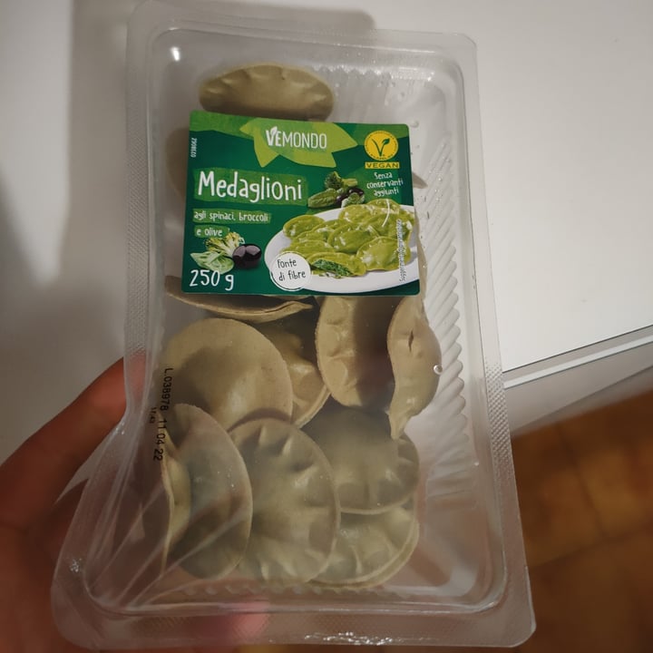 review photo of Vemondo Medaglioni Agli Spinaci, Broccoli E Olive shared by @carlofino on 02 Apr 2022 - review