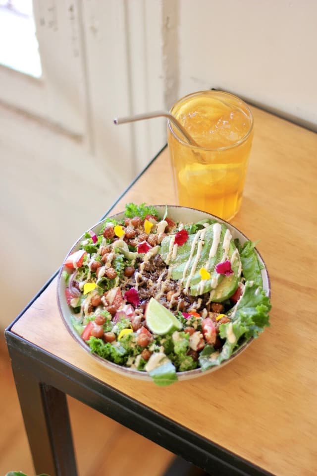 Foto del piatto “Caesar Kale Buddha Bowl”