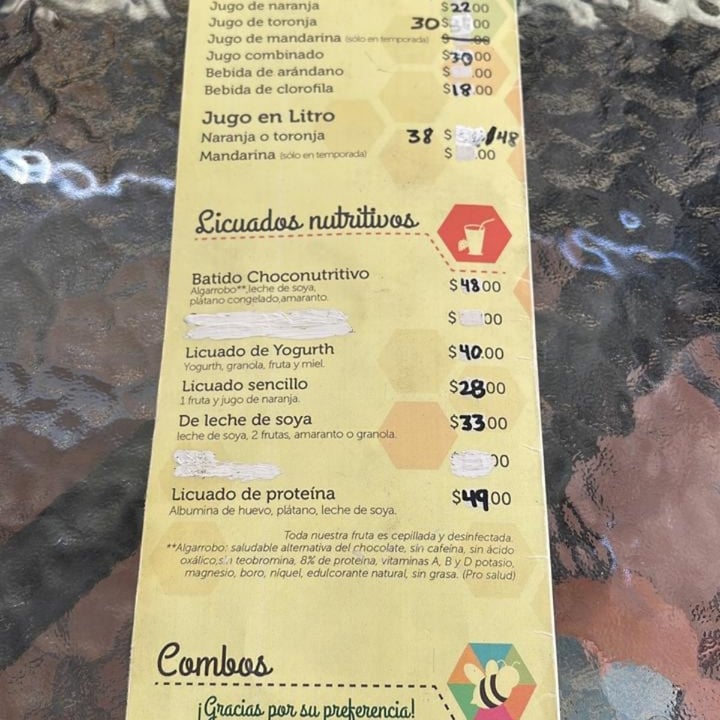 review photo of La Abeja del Real Hamburguesa Vegana shared by @chefaleveggie on 25 Jun 2022 - review