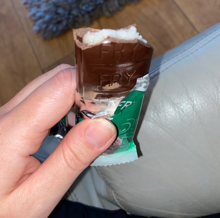 photo of Fry's Chocolate Fry's Peppermint Cream shared by @devon0 on  01 Aug 2020 - review