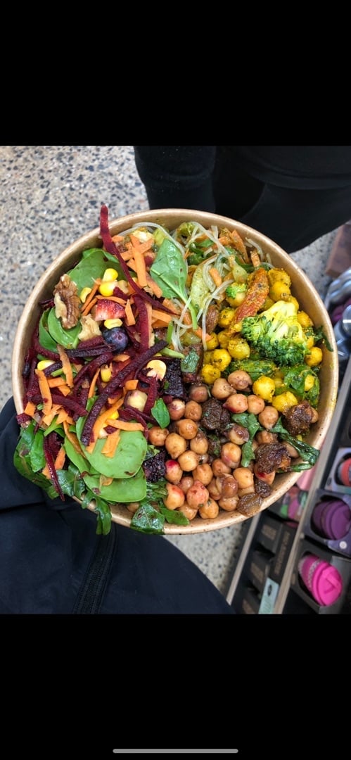 photo of The Happy Frog Salad shared by @miristrasser on  01 Apr 2020 - review