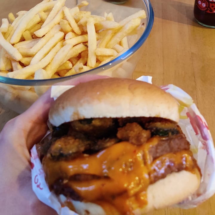review photo of Halo Burger Flamethrower Burger shared by @pparrott on 27 Apr 2021 - review