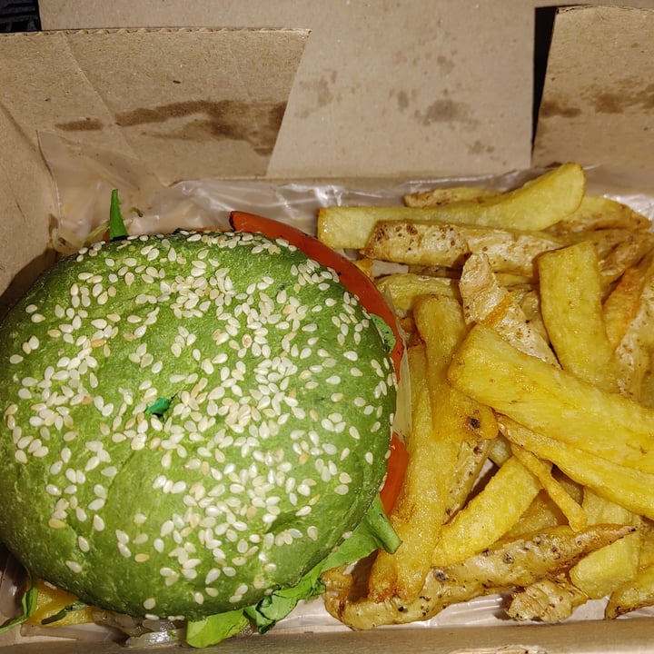 review photo of BEERLIN Hamburguesa Vegana shared by @aritosoul on 15 Apr 2022 - review