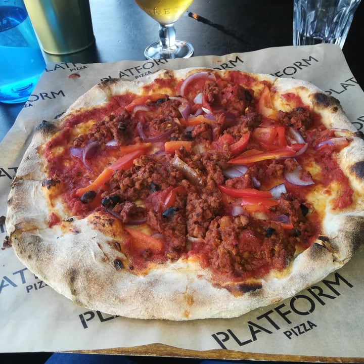 review photo of Box Burger Vegan Chilli Beef Pizza shared by @julessheffield on 28 Oct 2022 - review