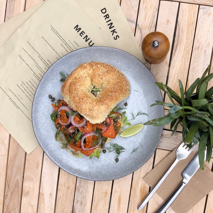 photo of Coogee Refill Vegan Salmon Bagel shared by @celinelinesse on  25 Jan 2021 - review