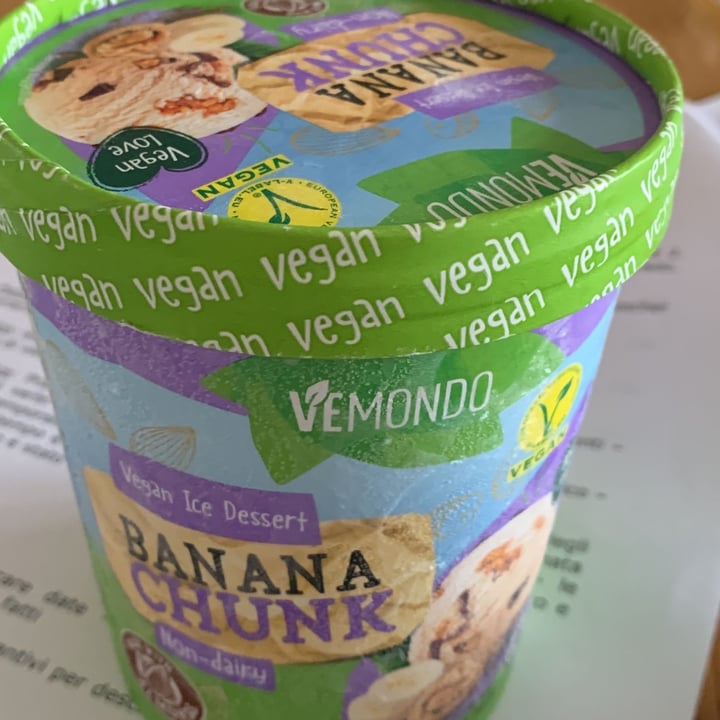 photo of Vemondo  Banana Chunk Ice Cream shared by @annasanguinetti on  17 Aug 2022 - review