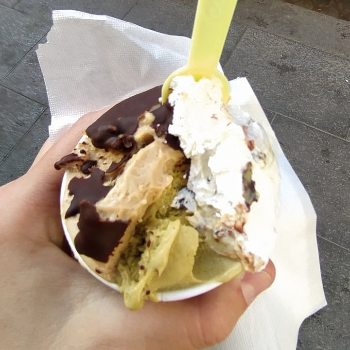 photo of Brivido Gelateria Gelato vegano shared by @martss on  16 May 2022 - review
