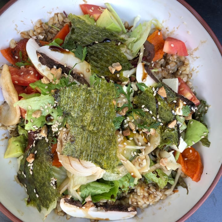 photo of Buenos Aires Verde Super Ensalada Proteína shared by @caroesti on  03 Nov 2020 - review