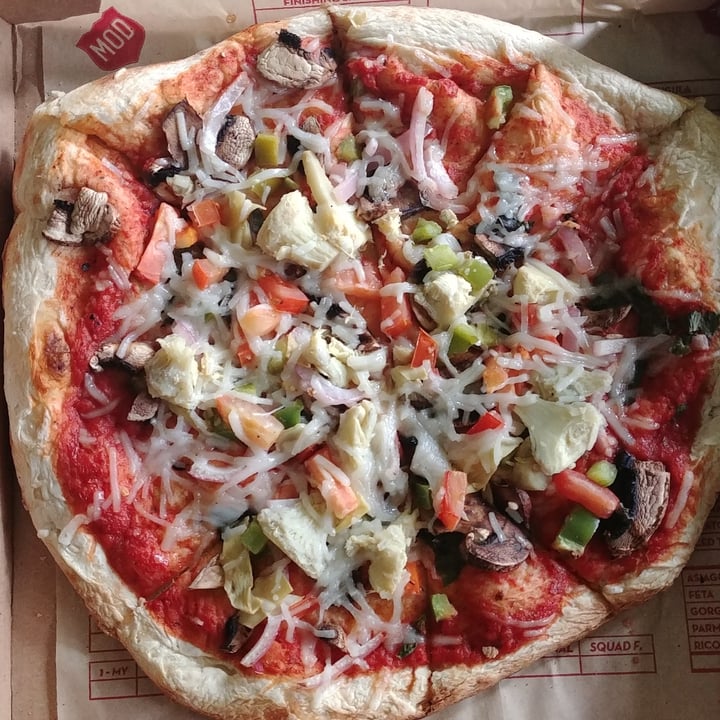 photo of MOD Pizza Veggie Pizza shared by @raymonj4 on  01 May 2020 - review
