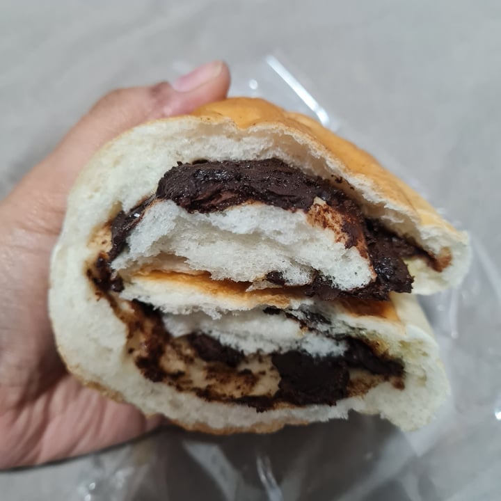 review photo of Almond Bakery (Vegetarian) Vegan Chocolate Bread shared by @tnahar on 03 Sep 2022 - review
