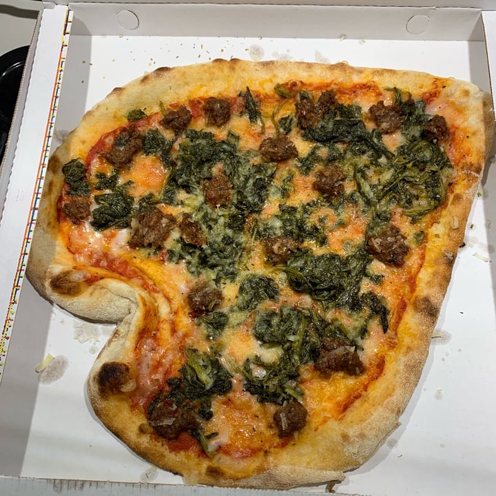 photo of Trinacria Pizzeria pizza salsiccia e friarielli shared by @lorella67 on  11 Nov 2022 - review