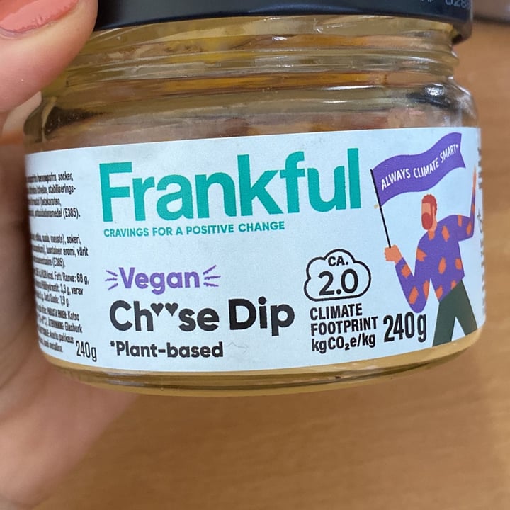 review photo of Frankful Vegan Ch**se Dip shared by @miniribeiro on 01 May 2022 - review