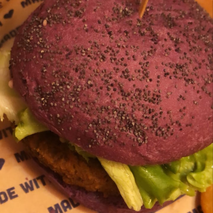 photo of Flower Burger Flower Burger shared by @ilaria92 on  27 Nov 2021 - review